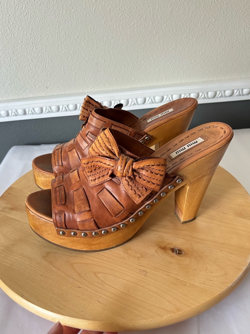 Miu MiuY2K Vintage Retro Cognac Leather Bow Studded Platform Mules Heels Size 40